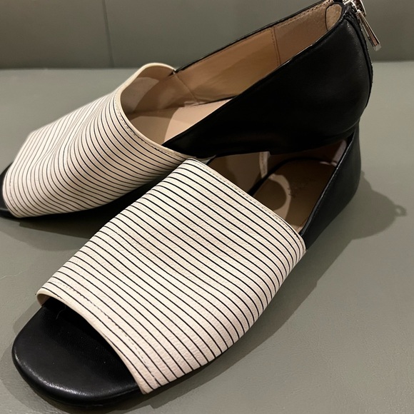 BOTKIER-All leather flats 🤍🖤 - Picture 4 of 9